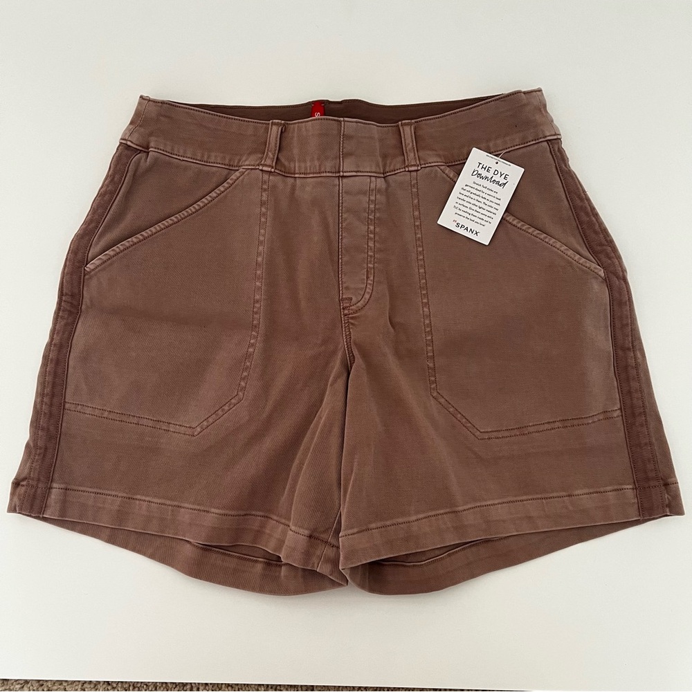 Spanx Stretch Twill Shorts 6" In Mauve NWT size Medium